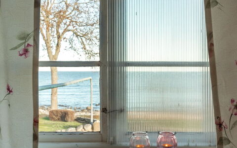 Tuovi - 47M from the Sea: Möbel, Meer, Stuhl, Schatten, Balkon, Gartenmöbel, Eco Hotel, Küste, Deck, Holzbeize