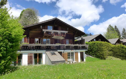 Chalet Rebhalde: Haus, Zuhause, Hütte, Dach, Ländliches Gebiet, Veranda, Grundstueck, Bauernhaus, Estate