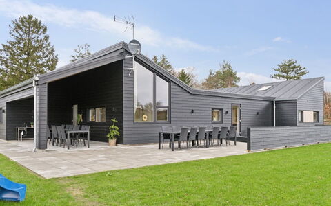 Lanessa - 800M from the Sea