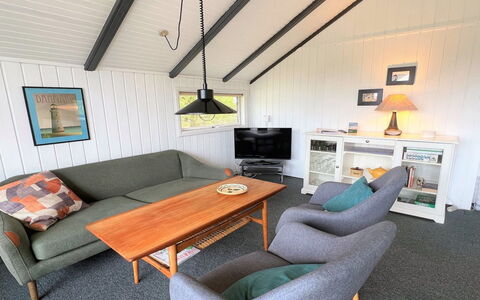 Antonelle - 1.7Km from the Sea: Holz, Möbel, Flooring, Interior Design, Decke, Fussboden, Zimmer, Wohnzimmer, Couch, Hartholz