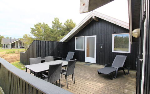 Antonelle - 1.7Km from the Sea: Holz, Zuhause, Planke, Hartholz, Hütte, Holzbeize, Deck, Schatten, Veranda, Design