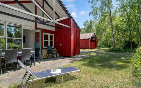 Duende - 200M from the Sea: Dach, Haus, Zuhause, Hütte, Tür, Abstellgleis, Deck, Veranda, Planke, Hartholz