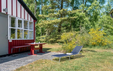 Duende - 200M from the Sea: Dach, Haus, Zuhause, Hütte, Tür, Abstellgleis, Deck, Veranda, Planke, Hartholz