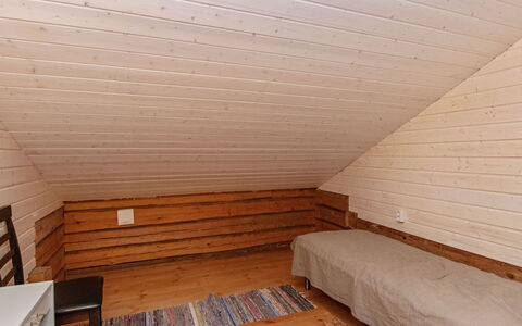 Kaislajärven Huvila: Möbel, Interior Design, Flooring, Fussboden, Tabelle, Decke, Küche & Esszimmer Tisch, Beleuchtung, Stuhl, Zuhause