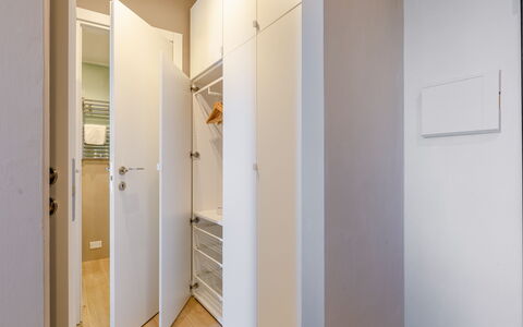 Suite Mareconero: Gebäude, Holz, Tür, Fussboden, Flooring, Badezimmer, Haus, Hartholz, Decke