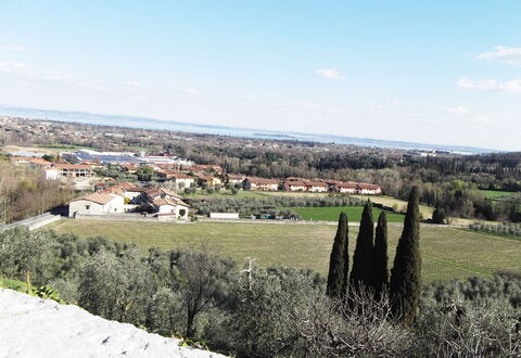 Casa Vacanze Sabrina: Himmel, Wolke, Pflanze, Baum, Grundstueck, Natürliche Landschaft, Einfach, Horizont, Landschaft, Hügel