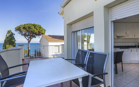 Llançà 656: Eigentum, Grundeigentum, Haus, Gebäude, Zimmer, Zuhause, Wohnung, Möbel, Balkon, Die Architektur