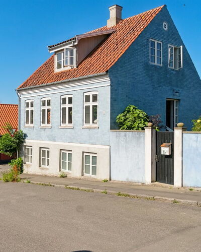 Hebba - 125M from the Sea