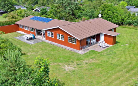 Fritza - 500M from the Sea: Bergforms, Berg, Hügel, Gebirge, Bergstation, Menschliche Siedlung, Urban Design, Alpen, Senke, Gipfel