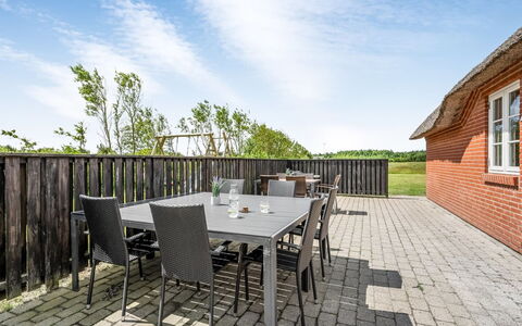 Birette - 1.2Km from the Sea: Möbel, Interior Design, Flooring, Fussboden, Decke, Zimmer, Stuhl, Tabelle, Wohnung, Küche & Esszimmer Tisch