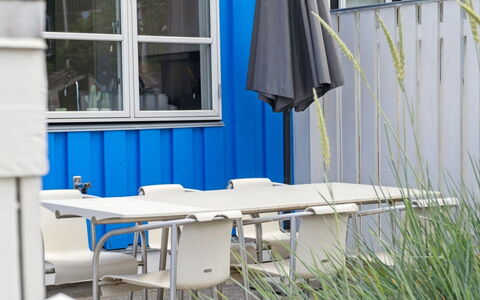 Jænis - 10M from the Sea: Dachdecken, Hütte, Haus, Dach, Zuhause, Bauernhaus, Hütte, Estate, Dorf