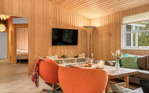 Felina - from the Sea: Interior Design, Möbel, Flooring, Fussboden, Holz, Decke, Light Fixture, Beleuchtung, Zimmer, Wohnzimmer