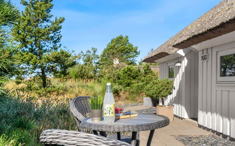 Pihla - 1.1Km from the Sea: Blau, Strauch, Hütte, Ground, Garten, Estate, Schatten, Landscaping, Bauernhaus, Eco Hotel