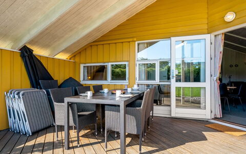 Guja - 250M from the Sea: Holz, Dach, Die Architektur, Zuhause, Haus, Hütte, Abstellgleis, Hartholz, Steigung, Estate