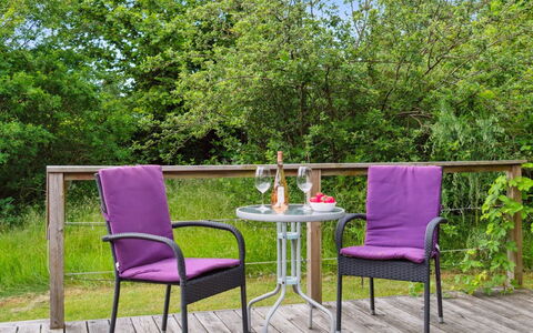 Lovisa - 7Km from the Sea: Schwimmbad, Gartenmöbel, Möbel, Resort, Flagstone, Eco Hotel, Schatten, Stuhl, Freizeit, Estate