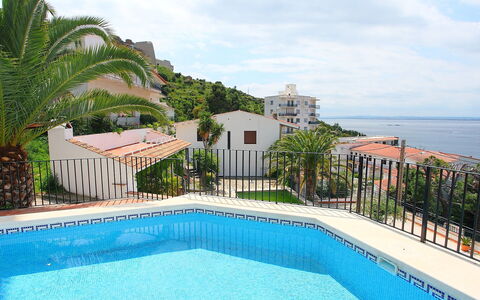 Joan Sarda: Eigentum, Schwimmbad, Gebäude, Resort, Grundeigentum, Azurblau, Haus, Urlaub, Wohnung, \Stadt