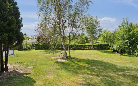 Mani - 1.1Km from the Sea: Gras, Wiese, Landschaft, Ökoregion, Einfach, Pflanzengemeinschaft, Grundstueck, Gartenmöbel, Prärie, Shrubland