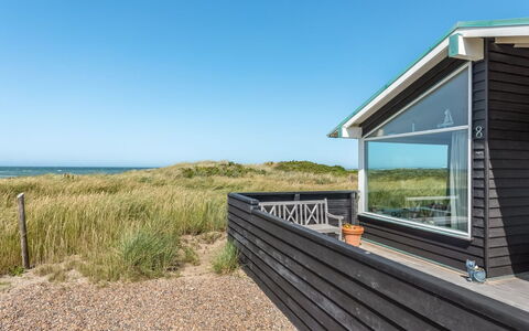 Zina - 50M from the Sea: Holz, Meer, Hütte, Ozean, Küste, Schatten, Deck, Ufer, Planke, Hartholz