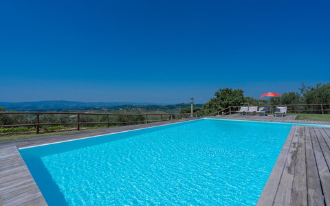 Le Fonti Apartments With Ac Near Siena: Wasser, Himmel, Eigentum, Pflanze, Schwimmbad, Azurblau, Rechteck, Gebäude, Gewässer, Baum