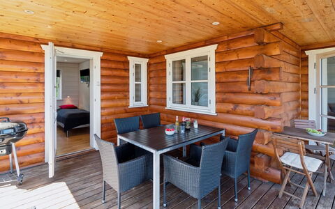Lisbeth - 130M from the Sea: Gebirge, Senke, Bergdorf, Ferienort