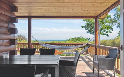 Lisbeth - 130M from the Sea: Gebirge, Senke, Bergdorf, Ferienort