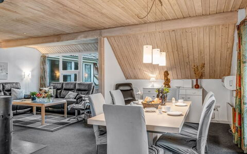 Hera: Möbel, Holz, Decke, Interior Design, Zimmer, Zuhause, Couch, Tabelle, Küche & Esszimmer Tisch, Wohnzimmer