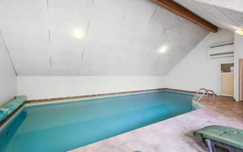Hera: Flooring, Decke, Fussboden, Schwimmbad, Dachboden, Resort, Daylighting, Fliese, Design, Hotel
