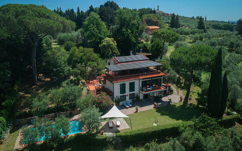 Chianti Hills Apartment, Pool, Ac: Strauch, Garten, Freizeit, Estate, Schatten, Rasen, Eco Hotel, Garten, Hazienda, Hinterhof
