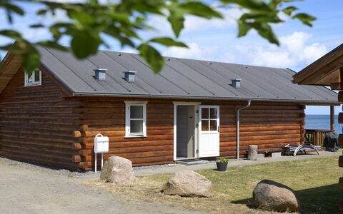 Antim - 10M from the Sea: Holz, Möbel, Wohnung, Zimmer, Decke, Holzbeize, Stuhl, Hartholz, Lack, Holz