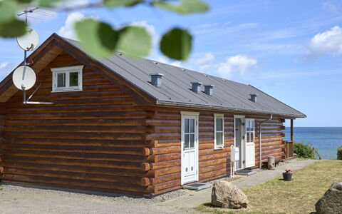 Ghita - 10M from the Sea: Holz, Dach, Die Architektur, Zuhause, Haus, Hütte, Abstellgleis, Hartholz, Steigung, Estate