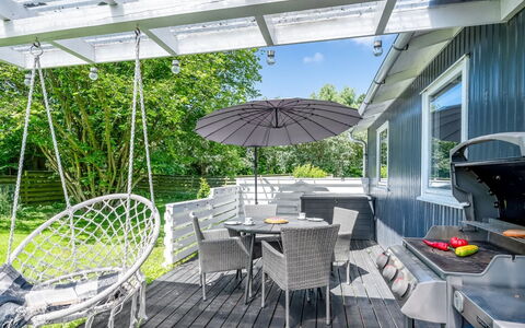 Galt - 500M from the Sea: Holz, Zuhause, Veranda, Deck, Hartholz, Dach, Holzbeize, Holzboden, Eco Hotel