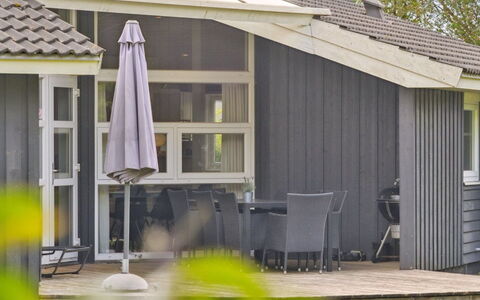 Falka - 300M from the Sea: Holz, Dach, Die Architektur, Zuhause, Haus, Hütte, Abstellgleis, Hartholz, Steigung, Estate