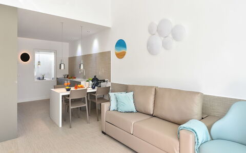New Velsuites Ii: Couch, Möbel, Tabelle, Interior Design, Komfort, Wohnzimmer, Studio Couch, Gebäude, Fussboden