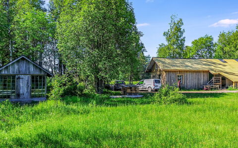 Riimantupa: Möbel, Interior Design, Flooring, Fussboden, Tabelle, Decke, Küche & Esszimmer Tisch, Beleuchtung, Stuhl, Zuhause
