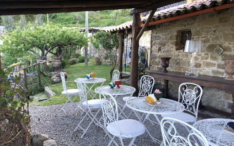 San Noto House With Pool Ac Wifi: Pflanze, Möbel, Eigentum, Tabelle, Stuhl, Gebäude, Baum, Gartenmöbel, Tisch Im Freien, Schatten