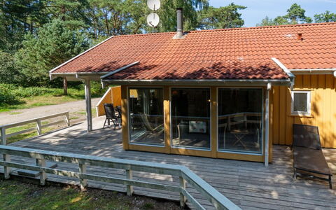 Freija - 800M from the Sea: Holz, Dach, Die Architektur, Zuhause, Haus, Hütte, Abstellgleis, Hartholz, Steigung, Estate