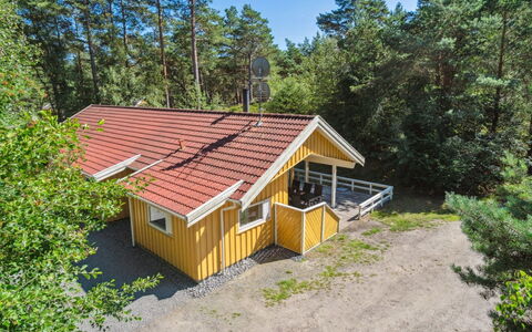 Freija - 800M from the Sea: Holz, Dach, Die Architektur, Zuhause, Haus, Hütte, Abstellgleis, Hartholz, Steigung, Estate