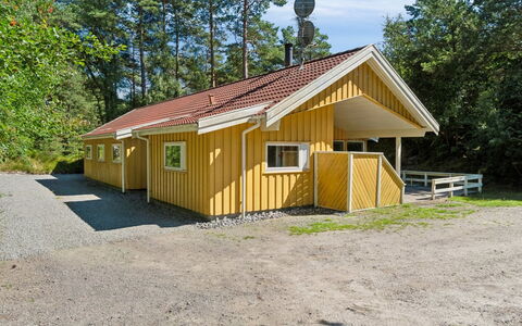 Freija - 800M from the Sea: Holz, Dach, Die Architektur, Zuhause, Haus, Hütte, Abstellgleis, Hartholz, Steigung, Estate