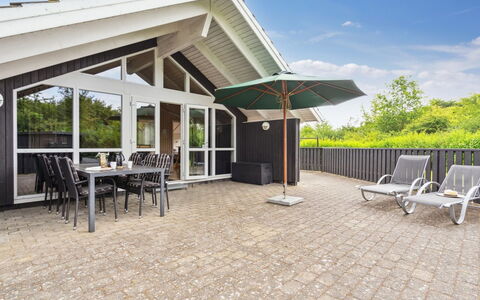 Siggi - 800M from the Sea: Holz, Zuhause, Schatten, Deck, Veranda, Hartholz, Hütte, Estate, Resort, Planke