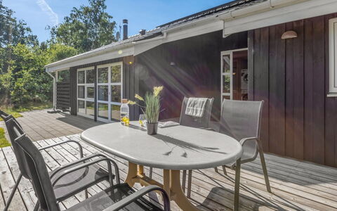 Brunetta - 350M from the Sea: Holz, Zuhause, Veranda, Deck, Hartholz, Dach, Holzbeize, Holzboden, Eco Hotel