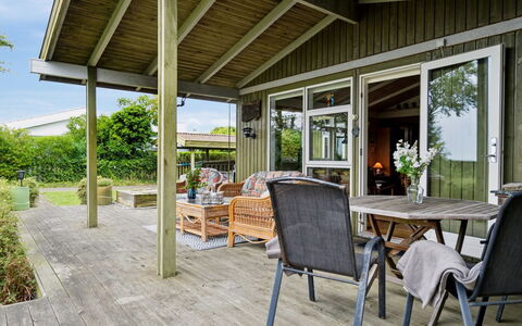 Konsta - 50M from the Sea: Holz, Dach, Die Architektur, Zuhause, Haus, Hütte, Abstellgleis, Hartholz, Steigung, Estate