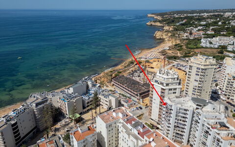 Excellent Seafront & Seaview: Gebäude, Wohngebiet, Stadt, Wohnung, Stadtgebiet, Küste, Landschaft, Nachbarschaft, Metropolitan Area