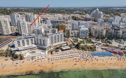 Excellent Seafront & Seaview: Stadt, Wohnung, Eigentumswohnung, Metropolitan Area, Urban Design, Strand, Meer, Wolkenkratzer, Mischnutzung