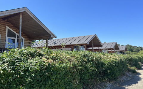 Stille - 10M from the Sea: Holz, Zuhause, Veranda, Deck, Hartholz, Dach, Holzbeize, Holzboden, Eco Hotel
