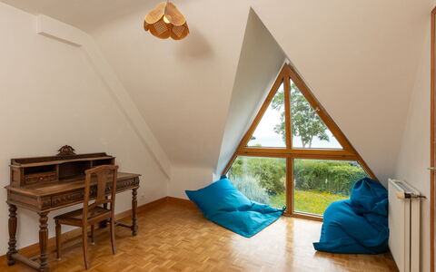 Brise Marine: Eigentum, Gebäude, Holz, Interior Design, Flooring, Schatten, Fussboden, Haus, Hartholz, Fenster