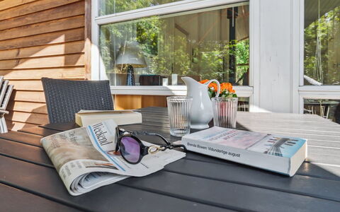 Emmie - 1.2Km from the Sea: Dach, Haus, Wohngebiet, Zuhause, Estate, Hütte, Design