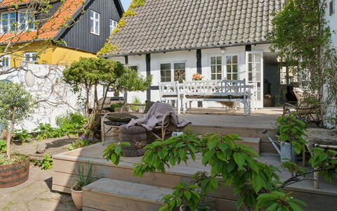 Frederikke - 300M from the Sea: Holz, Dach, Die Architektur, Zuhause, Haus, Hütte, Abstellgleis, Hartholz, Steigung, Estate