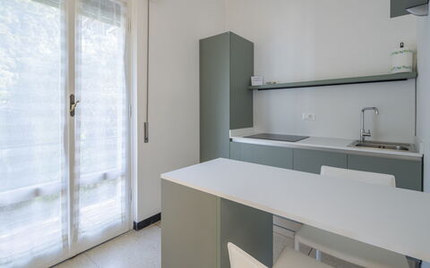 Pieve Ligure Seaside View, Wifi: Flooring, Interior Design, Möbel, Countertop, Küche, Fussboden, Zuhause, Beleuchtung, Decke, Cabinetry