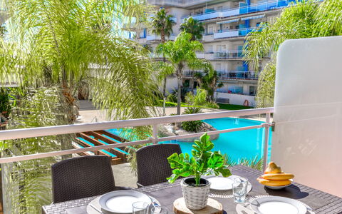 Roses 810: Wohnung, Resort, Schwimmbad, Eigentumswohnung, Balkon, Hotel, Eco Hotel, Villa, Zimmerpflanze