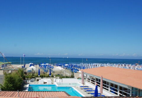 Tosca With Beach & Breakfast Included: Wasser, Himmel, Wolke, Pflanze, Küsten Und Ozeanische Forms, Schwimmbad, Strand, Freizeit, Baum, Horizont